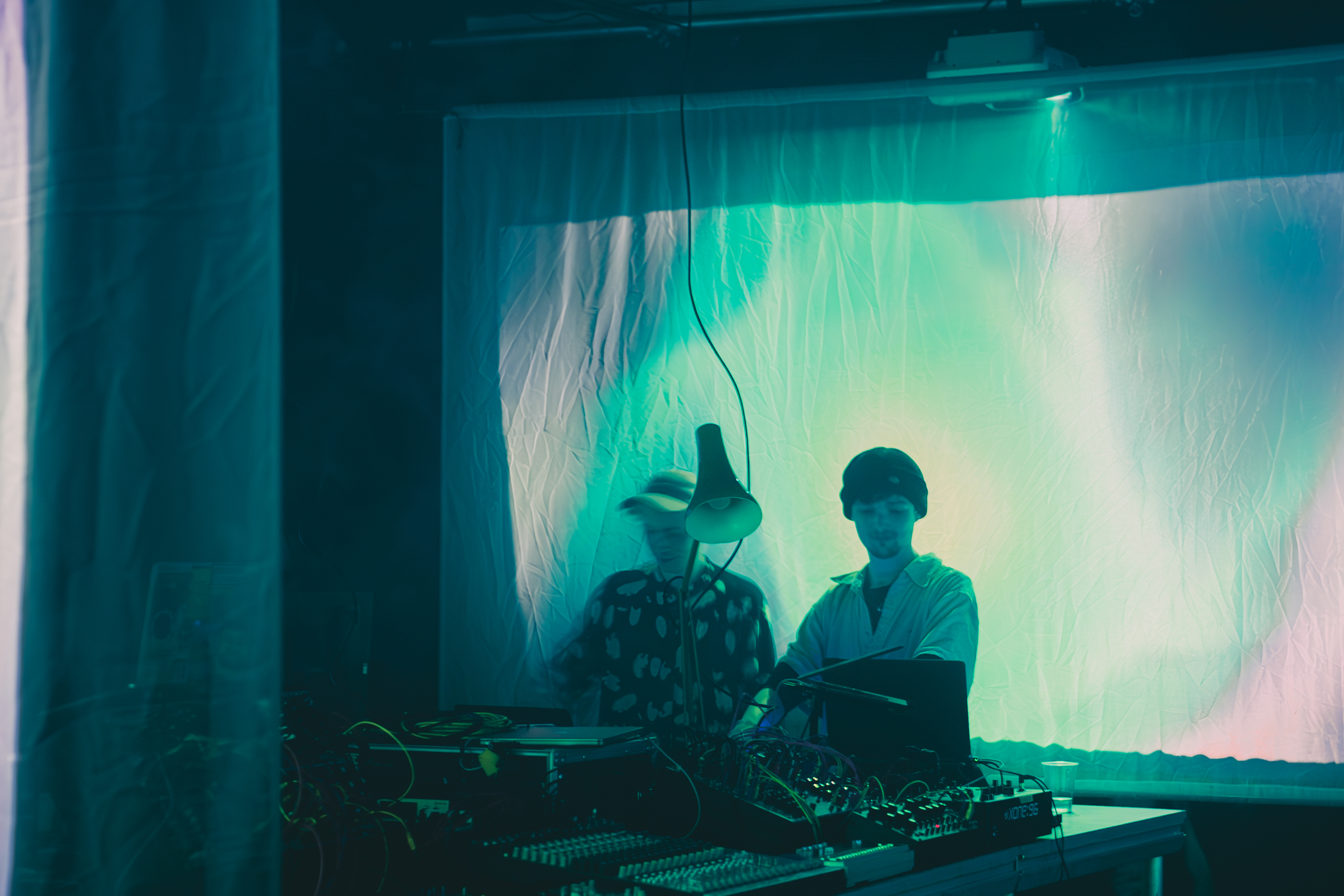 Wetware audio-visual performance